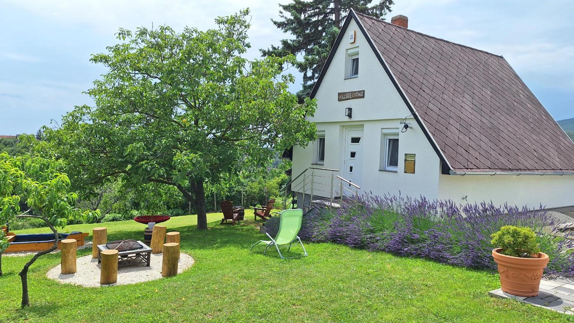 Hillside Cottage Pecs Exterior photo